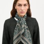 SKALL STUDIO - Classic Scarf 90x90 (Dark Green/Brown) - Billede 2